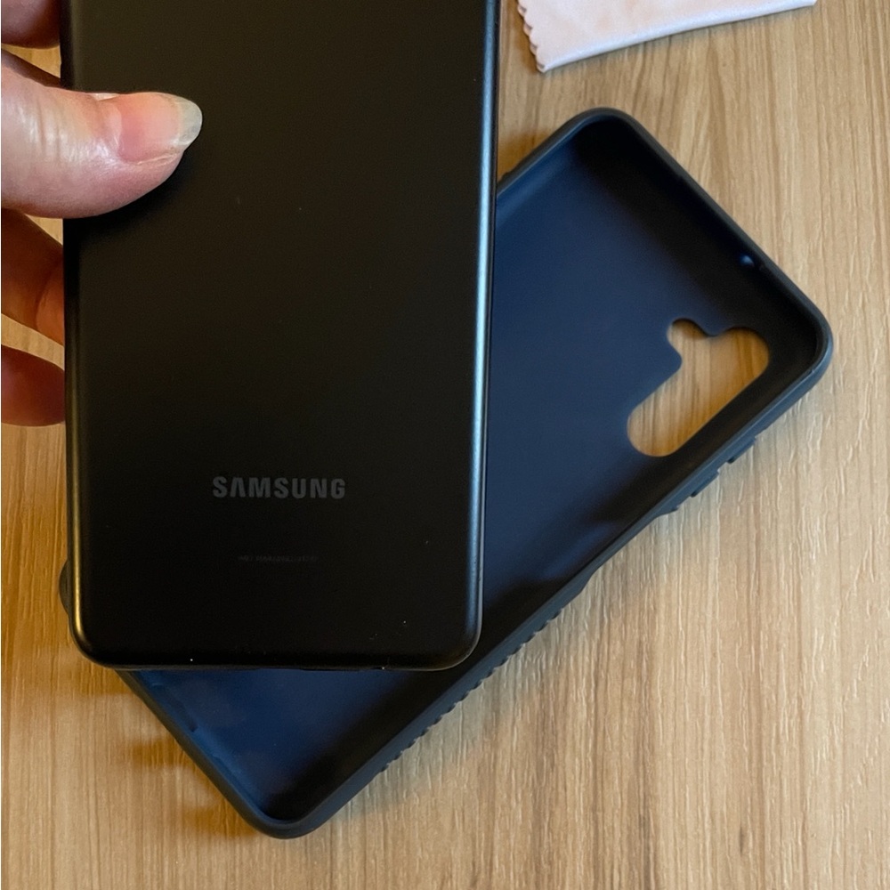 Samsung Galaxy A13 5G (A136U) - 64GB Unlocked Smartphone - Black - Picture 10 of 12